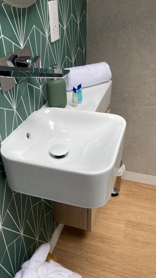 Central Ensuite Guest Unit With Ac And Free On-Street Parking Hove Exterior foto