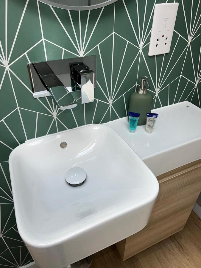 Central Ensuite Guest Unit With Ac And Free On-Street Parking Hove Exterior foto